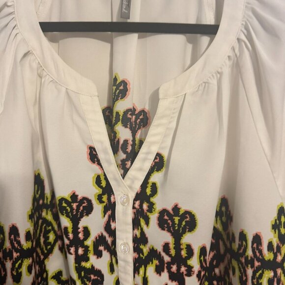 New Directions Cream and Black Patterned Top - Picture 6 of 9